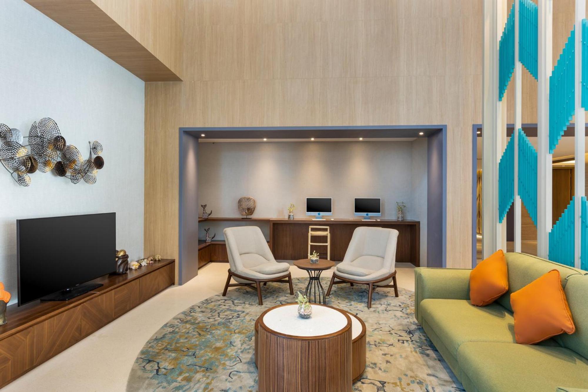 Holiday Inn Lampung Bukit Randu By Ihg 반다르 람풍 외부 사진