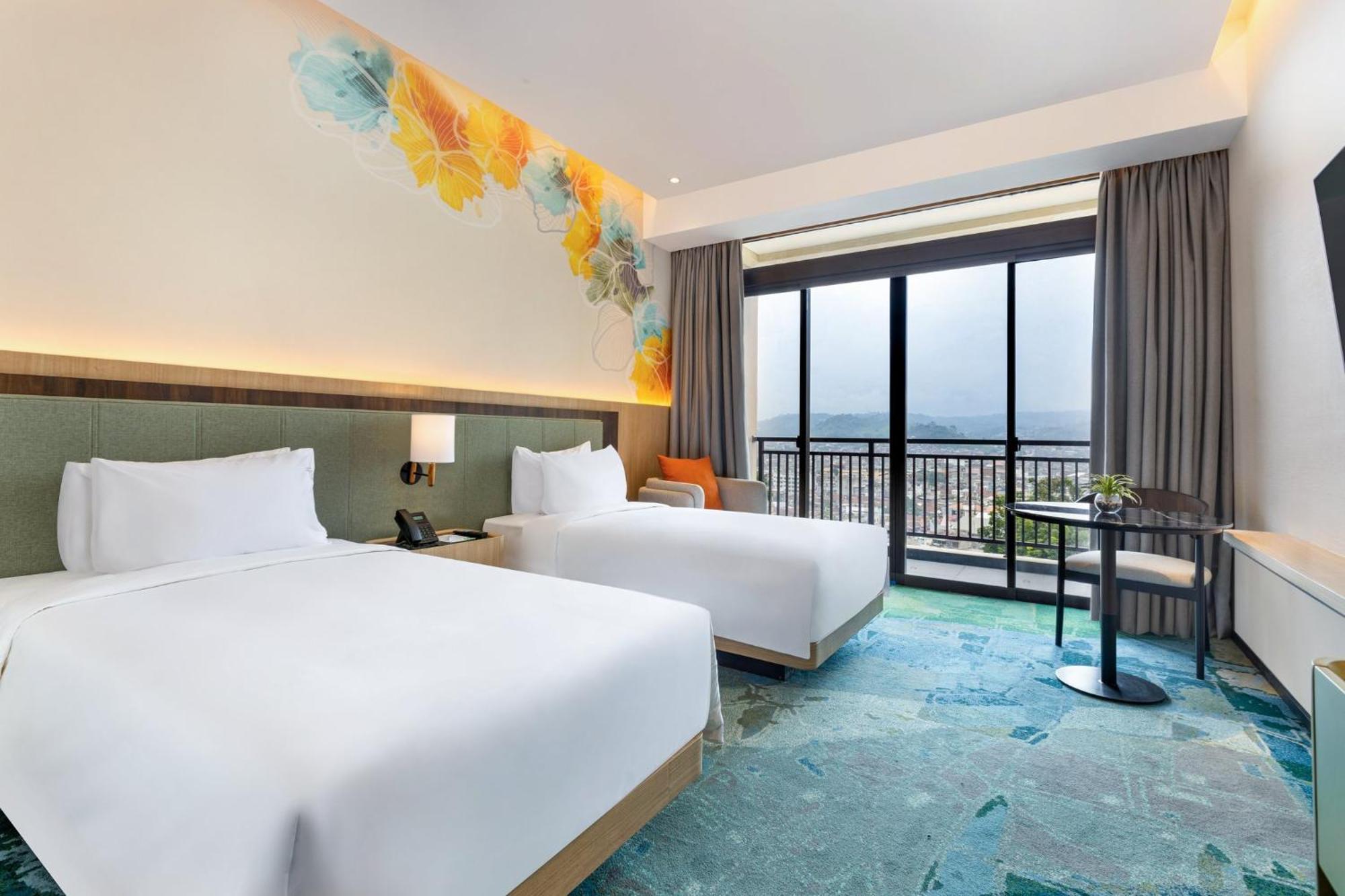 Holiday Inn Lampung Bukit Randu By Ihg 반다르 람풍 외부 사진