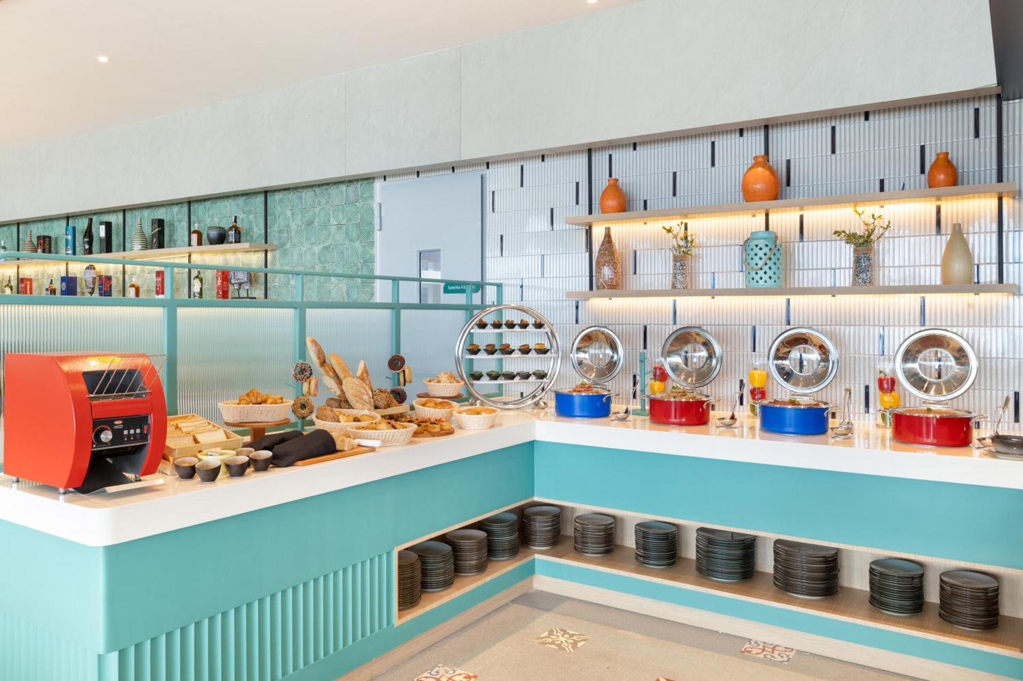 Holiday Inn Lampung Bukit Randu By Ihg 반다르 람풍 외부 사진